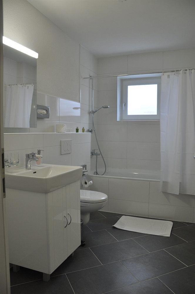 Residence Apartments By Hotel Du Commerce Βασιλεία Εξωτερικό φωτογραφία